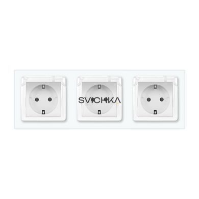 Розетка тройная влагозащищенная с крышкой Livolo