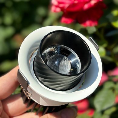 Встроенный светильник Skarlat RSL74331 10W WH+BK 3000K